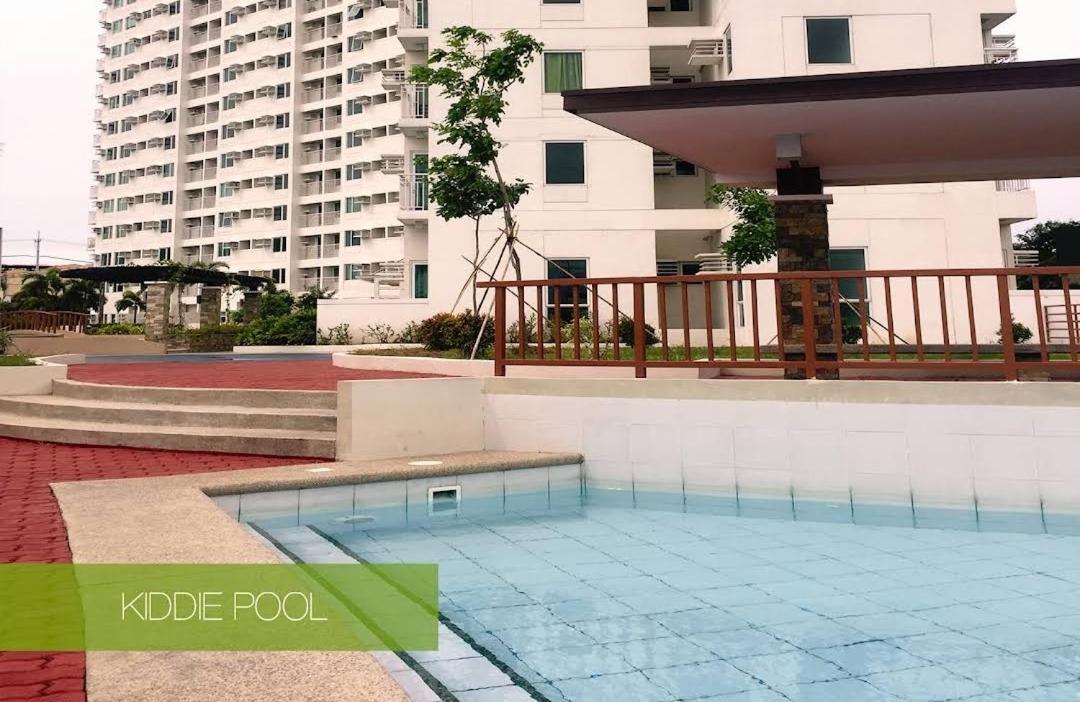 Room In Alabang Manila Exteriör bild